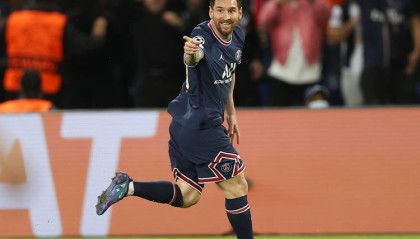  法甲揭幕战巴黎狂轰四球，梅西献助攻帽子戏法  