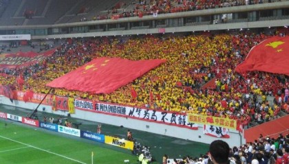  汉诺威96主场气势如虹，球迷助威催生胜利