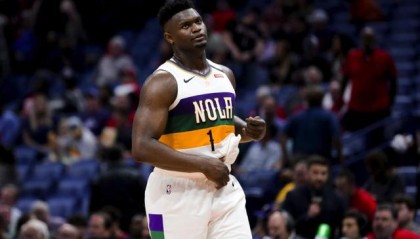  锡安脚踝扭伤预计缺席两周常规赛  